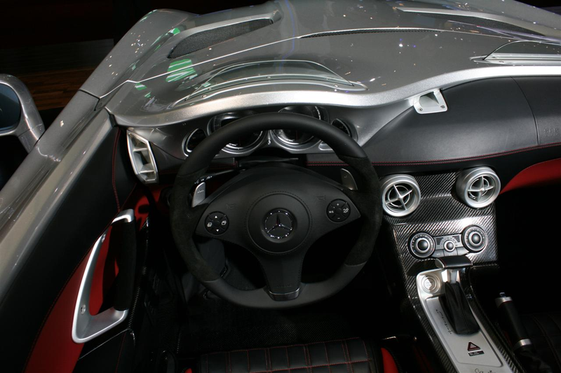 Illustration for article titled 2009 Mercedes McLaren SLR Stirling Moss: $1.01 Million McLaren Madness